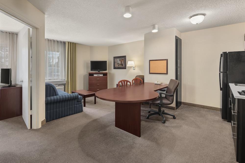 Candlewood Suites Raleigh Crabtree By Ihg Εξωτερικό φωτογραφία