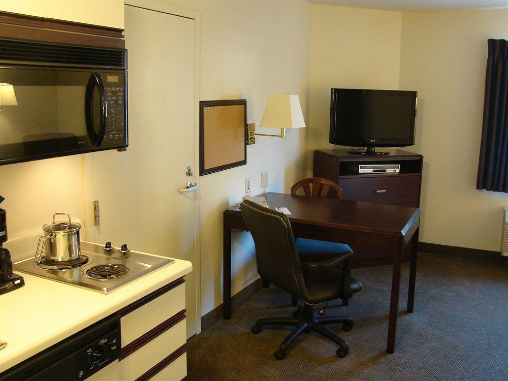 Candlewood Suites Raleigh Crabtree By Ihg Εξωτερικό φωτογραφία