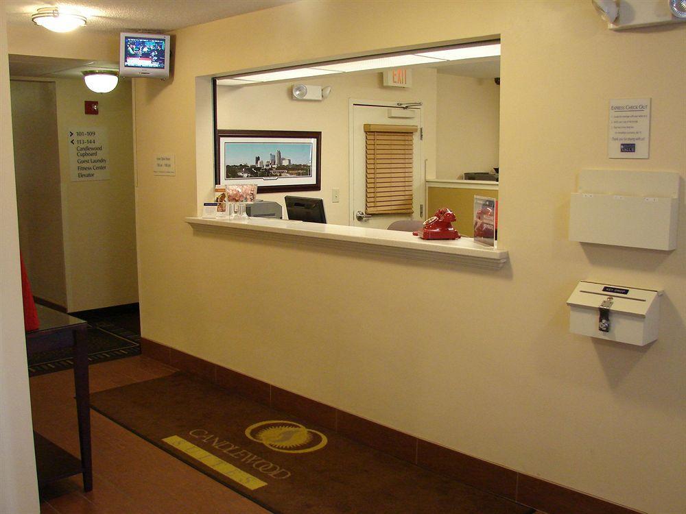 Candlewood Suites Raleigh Crabtree By Ihg Εξωτερικό φωτογραφία