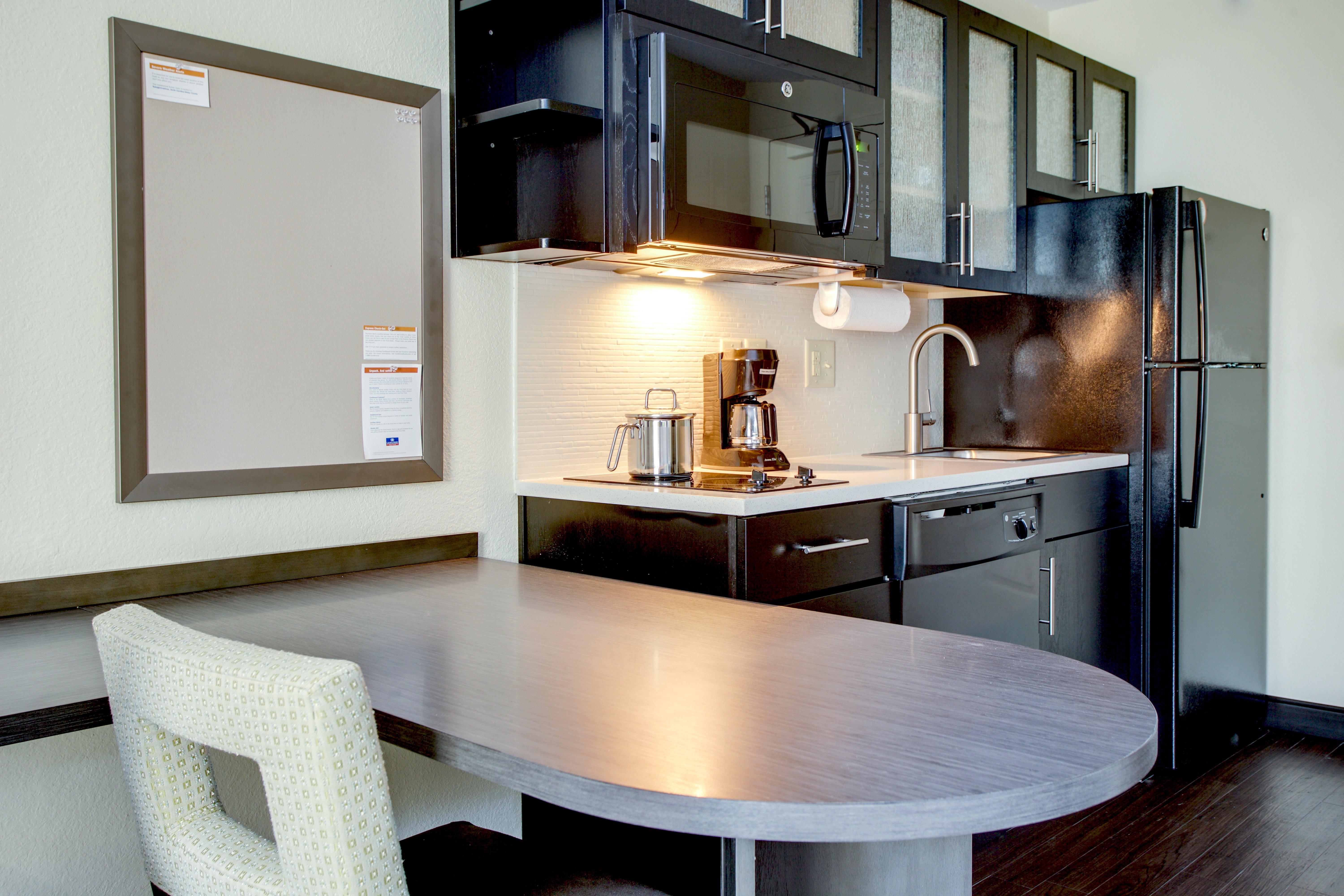 Candlewood Suites Raleigh Crabtree By Ihg Εξωτερικό φωτογραφία
