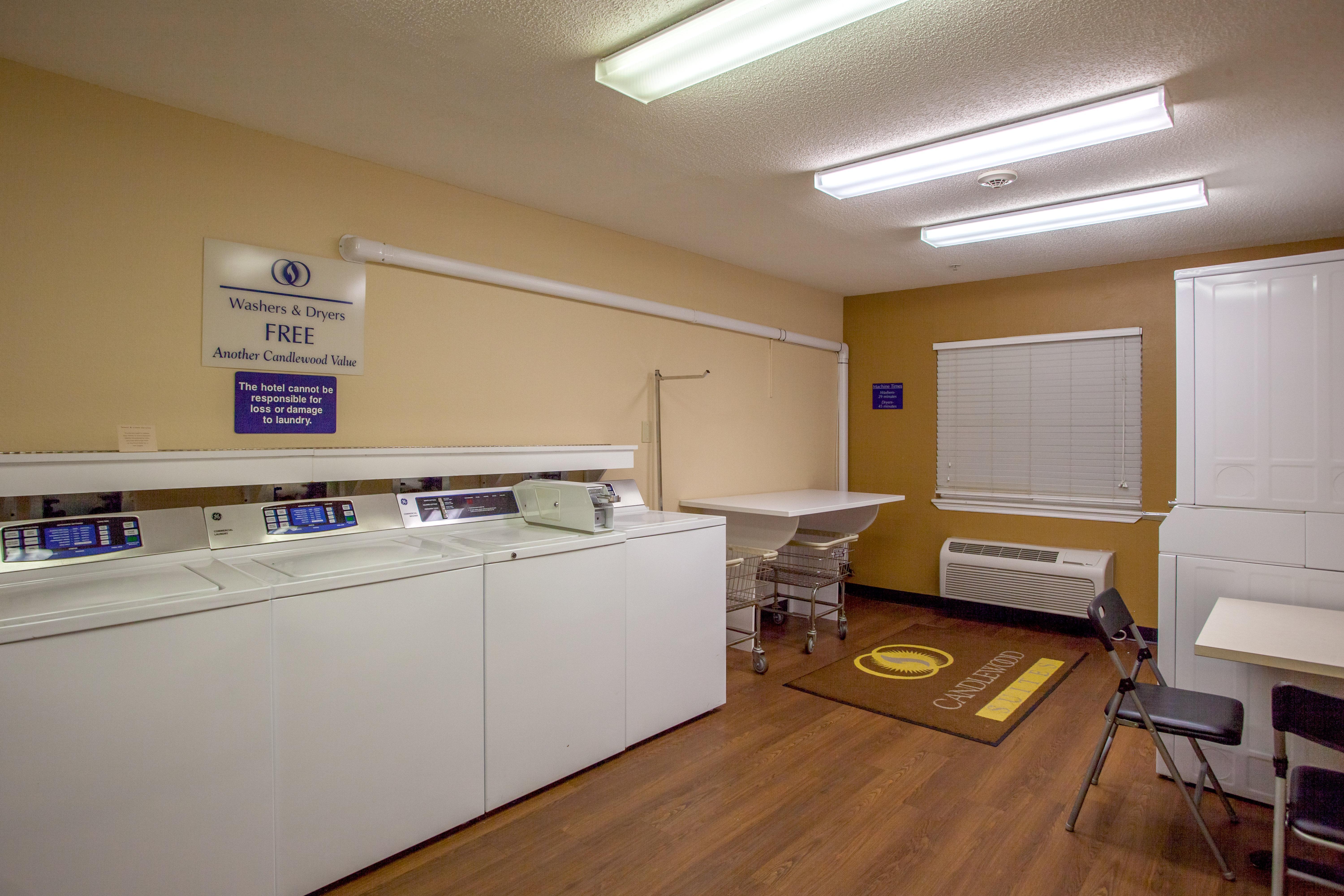 Candlewood Suites Raleigh Crabtree By Ihg Εξωτερικό φωτογραφία