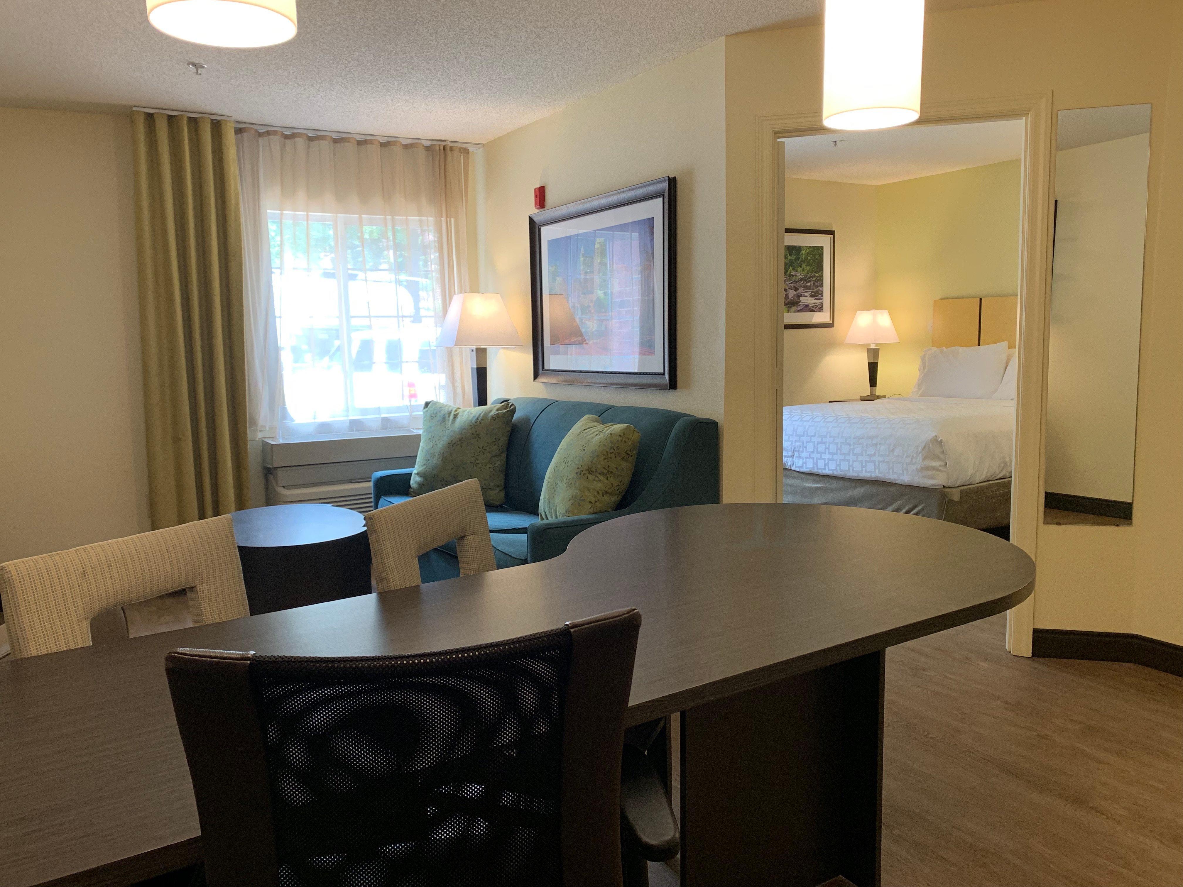 Candlewood Suites Raleigh Crabtree By Ihg Εξωτερικό φωτογραφία
