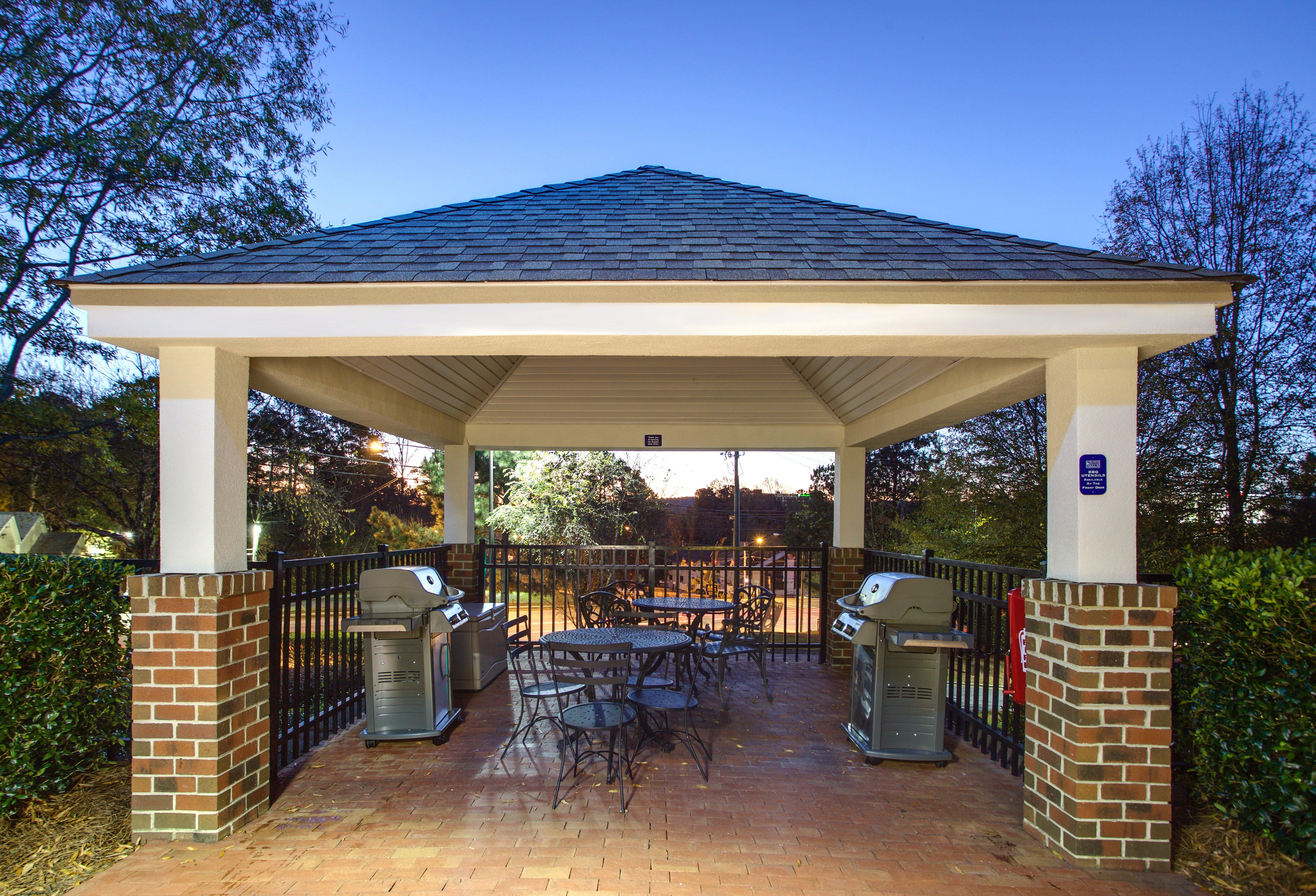 Candlewood Suites Raleigh Crabtree By Ihg Εξωτερικό φωτογραφία