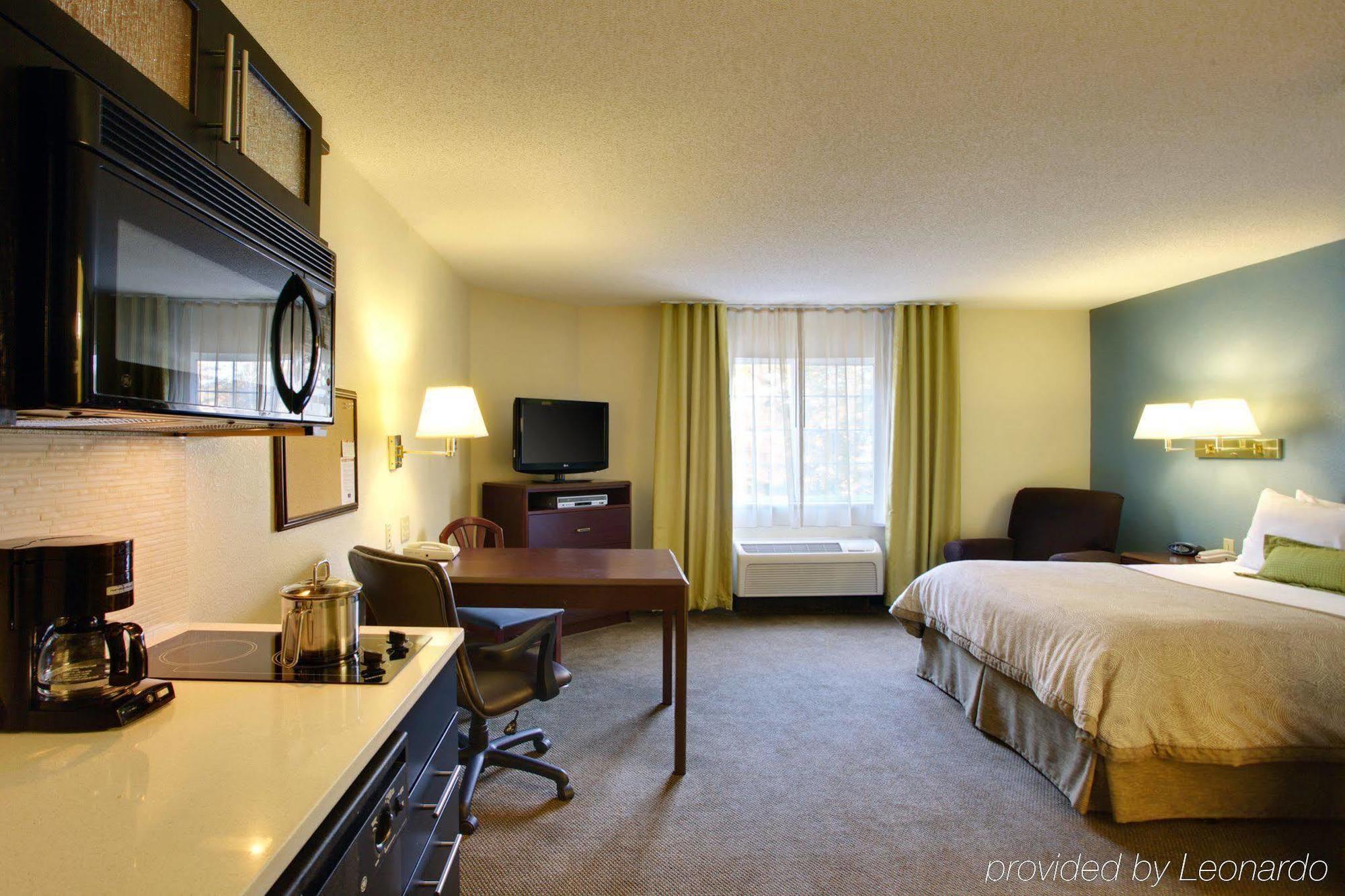 Candlewood Suites Raleigh Crabtree By Ihg Εξωτερικό φωτογραφία