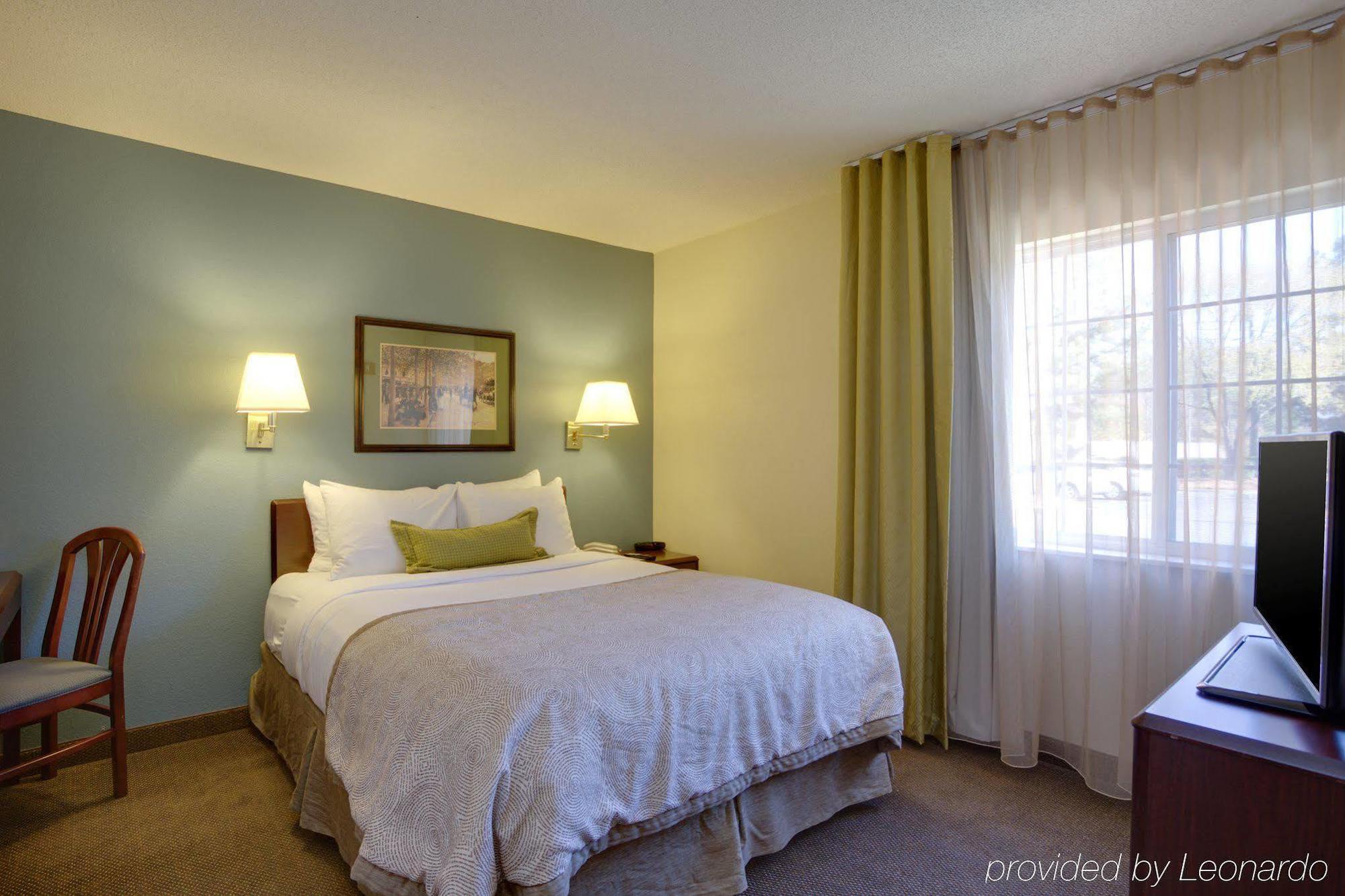 Candlewood Suites Raleigh Crabtree By Ihg Εξωτερικό φωτογραφία