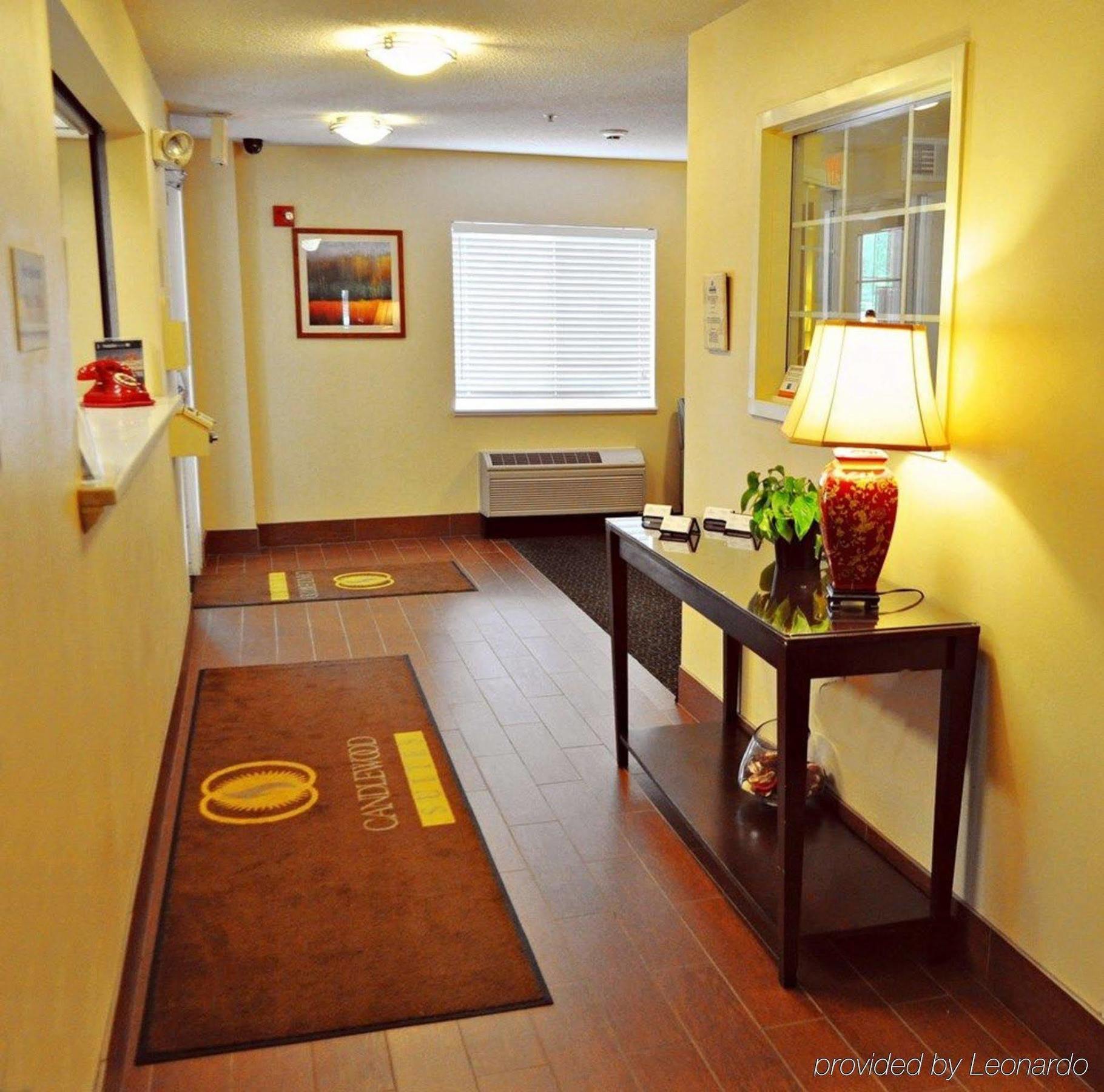Candlewood Suites Raleigh Crabtree By Ihg Εξωτερικό φωτογραφία