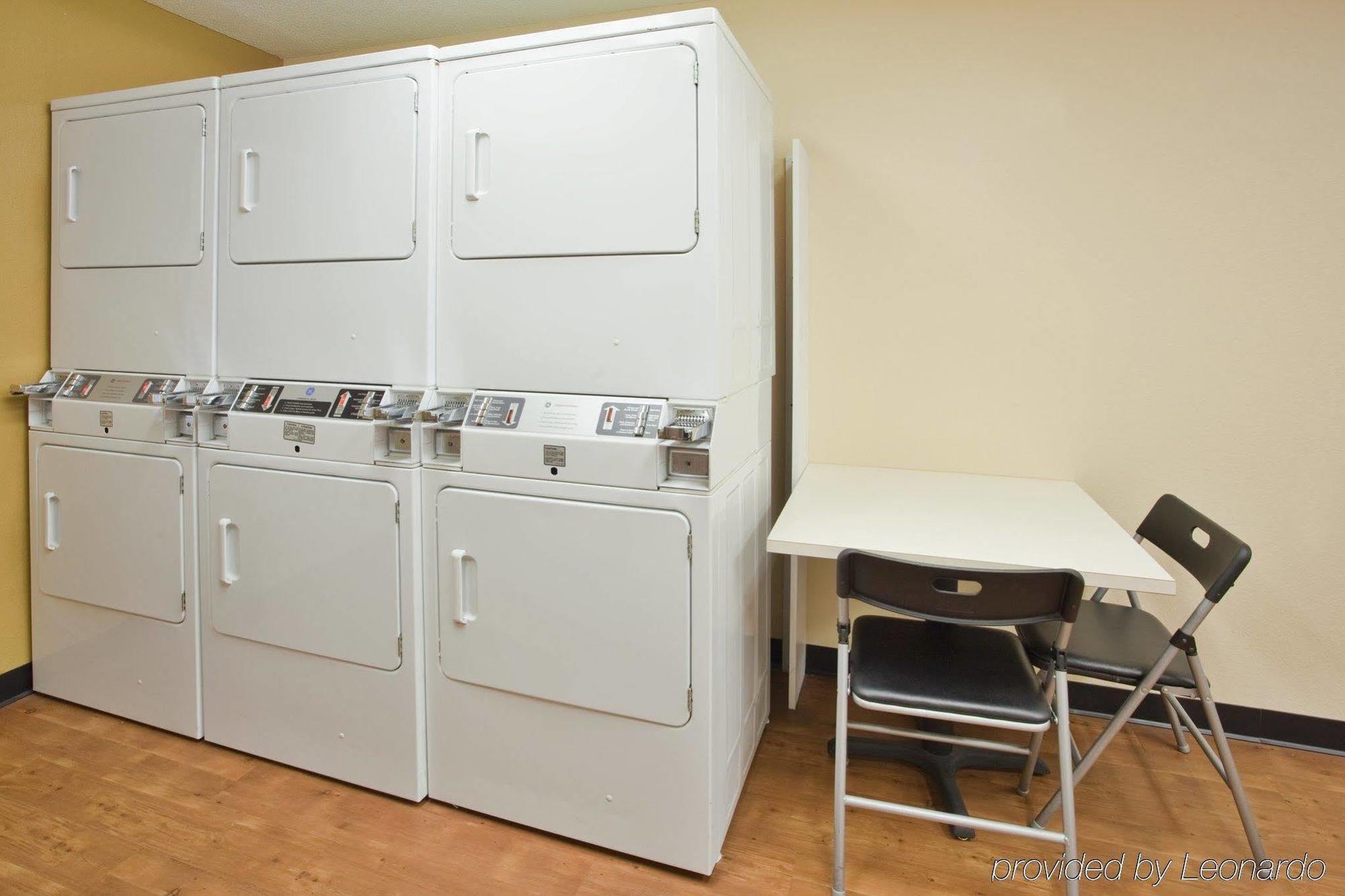 Candlewood Suites Raleigh Crabtree By Ihg Εξωτερικό φωτογραφία