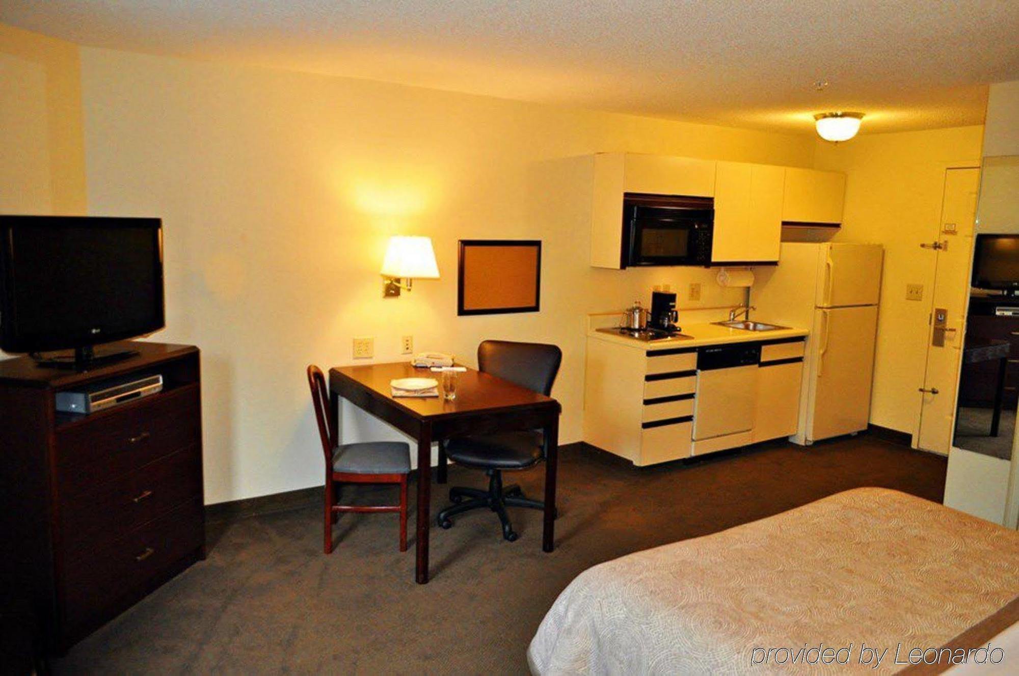 Candlewood Suites Raleigh Crabtree By Ihg Εξωτερικό φωτογραφία