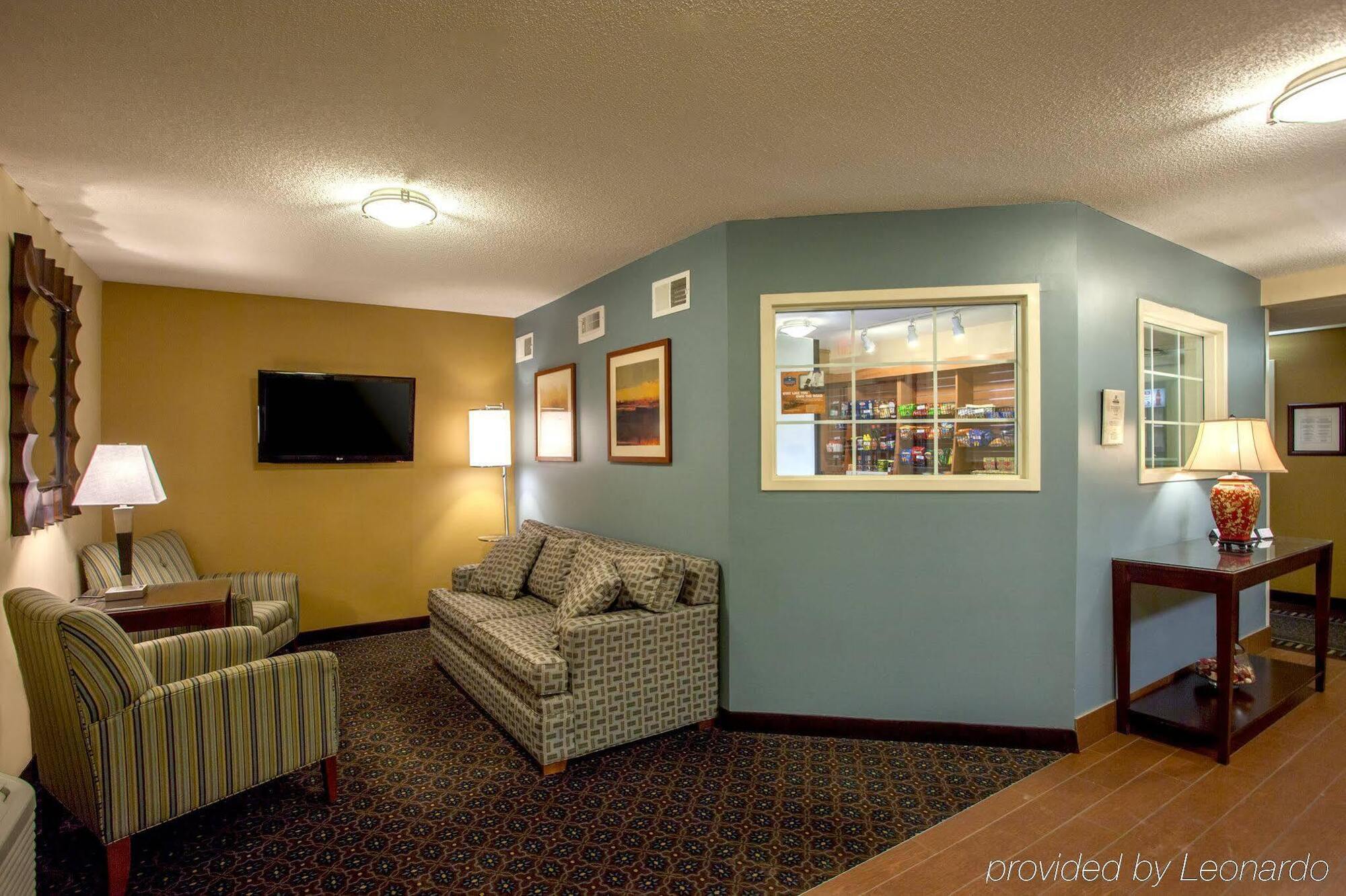 Candlewood Suites Raleigh Crabtree By Ihg Εξωτερικό φωτογραφία