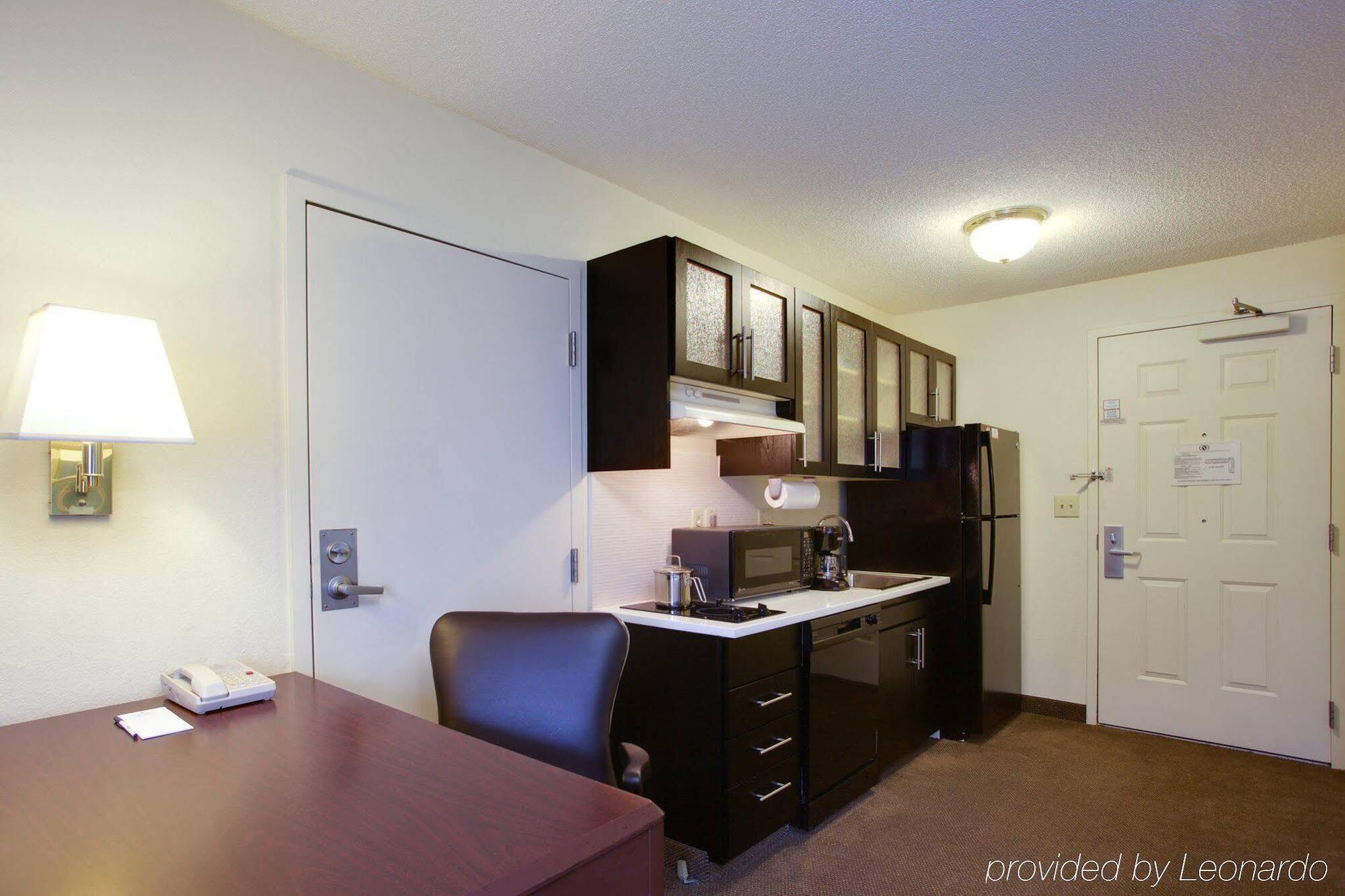 Candlewood Suites Raleigh Crabtree By Ihg Εξωτερικό φωτογραφία