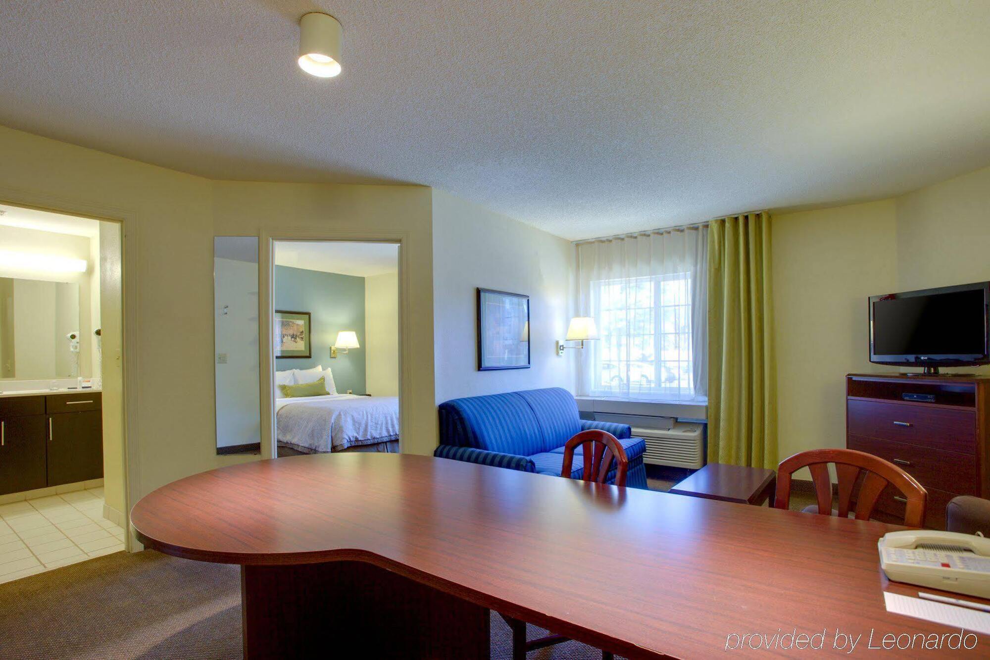 Candlewood Suites Raleigh Crabtree By Ihg Εξωτερικό φωτογραφία