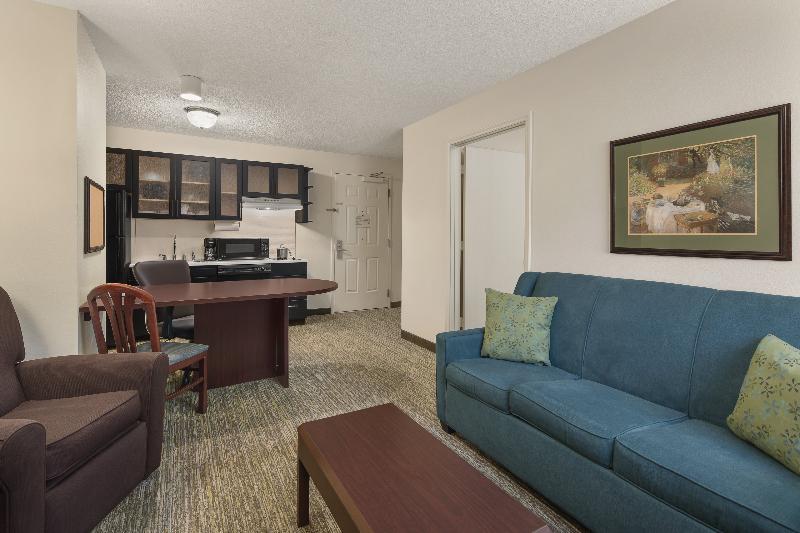Candlewood Suites Raleigh Crabtree By Ihg Εξωτερικό φωτογραφία